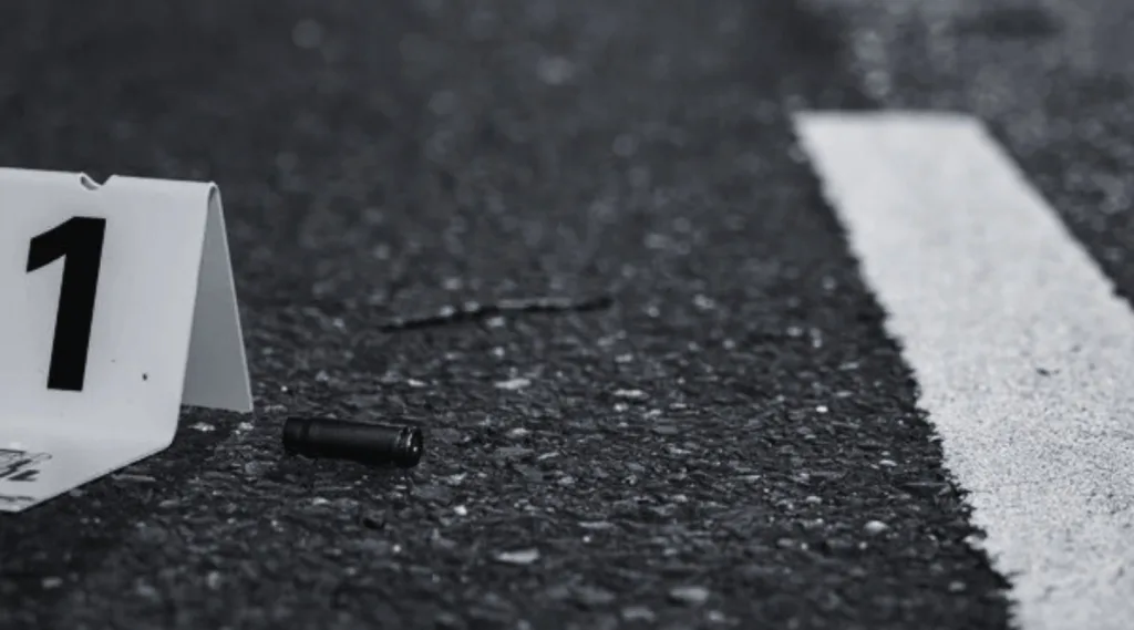 El viernes 31 de octubre, la comunidad del hip hop en Los Ángeles quedó consternada tras el asesinato de Jabari Henley, conocido como Baby Uiie. Foto: Shutterstock