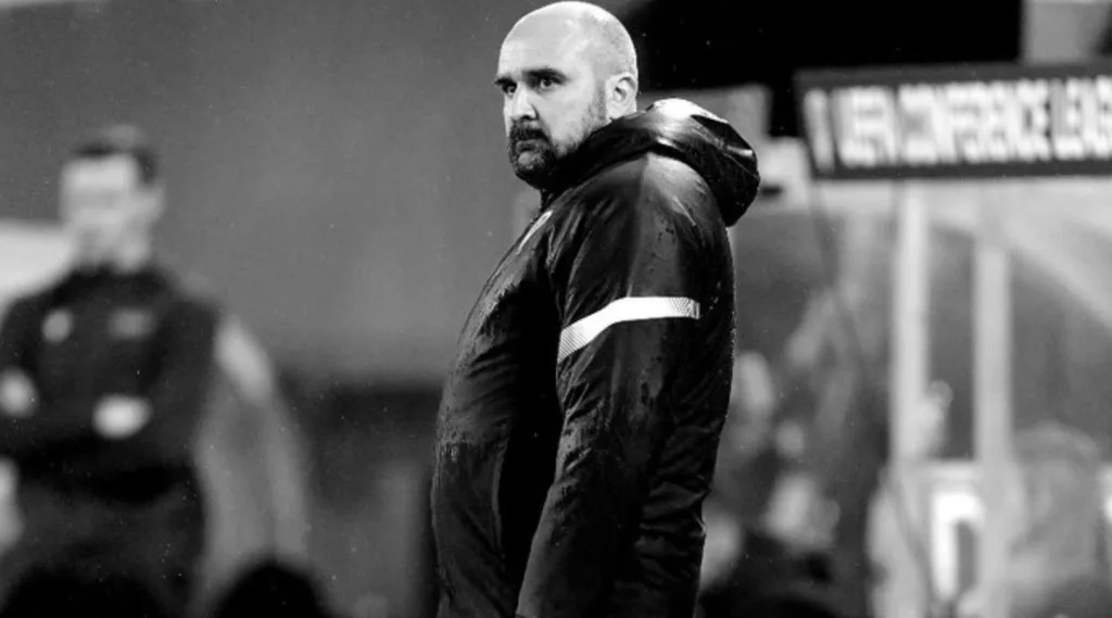 Un entrenador muere de un infarto en pleno partido. Foto: redes sociales