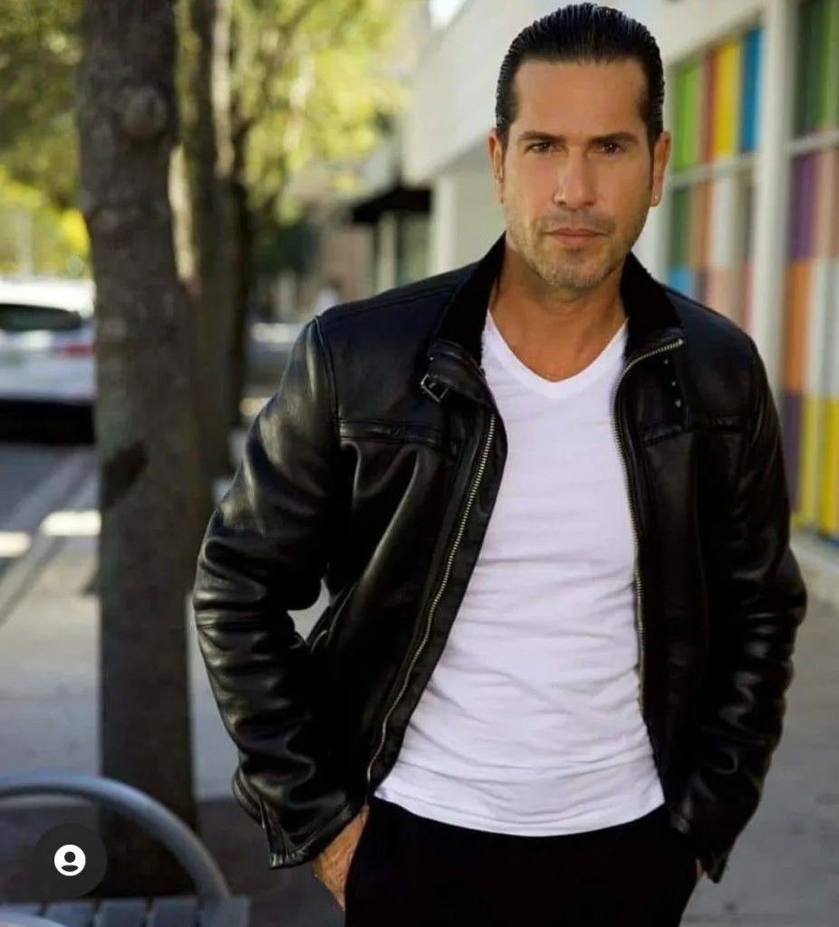 ¡Una bendición a los 55! “El Titi” Le da la bienvenida a su sexto hijo